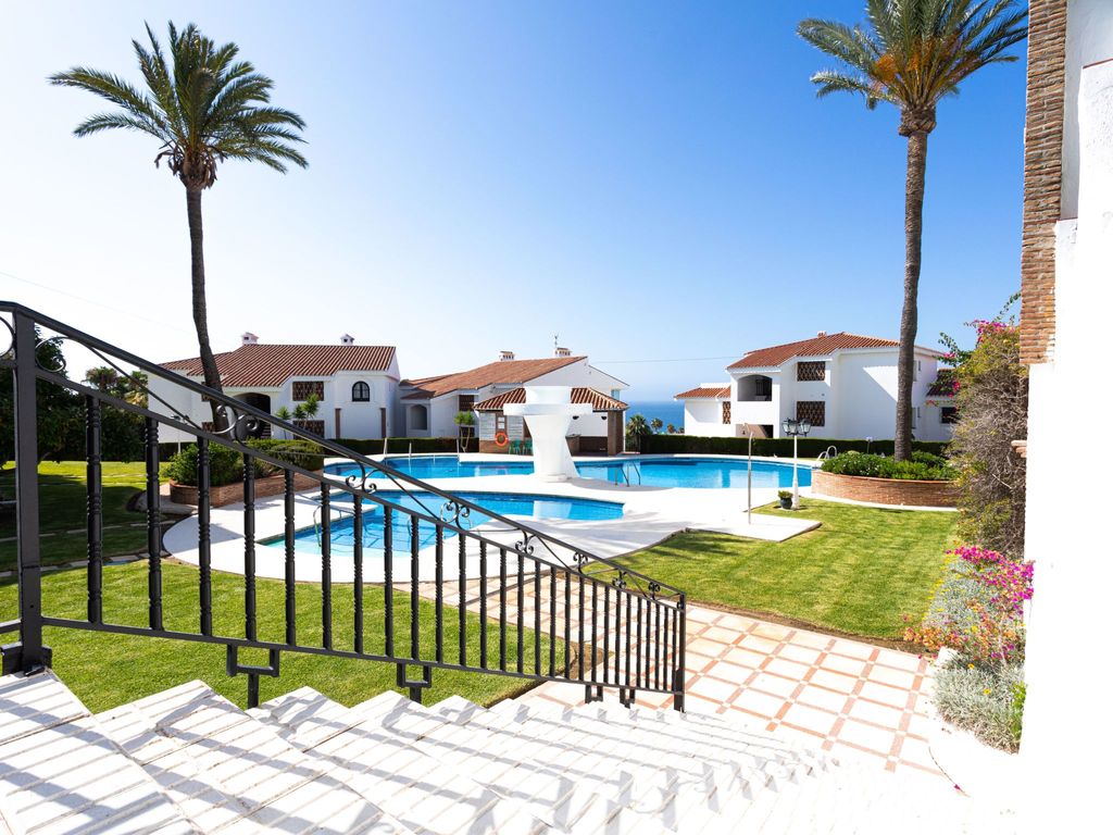 Schöne Wohnung mit Pool und malerischer Aussicht