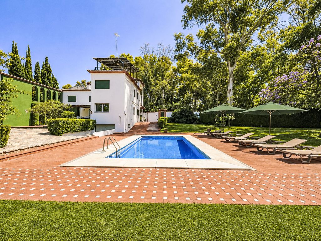 Villa für 12 Pers. mit Grill und privatem Schwimmbad