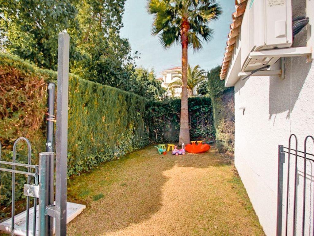 Schöne 4BDR-Villa mit fantastischer Aussicht