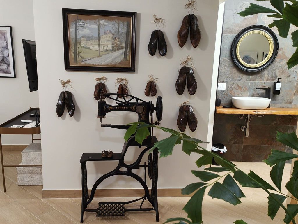 "Leather Loft Rural"