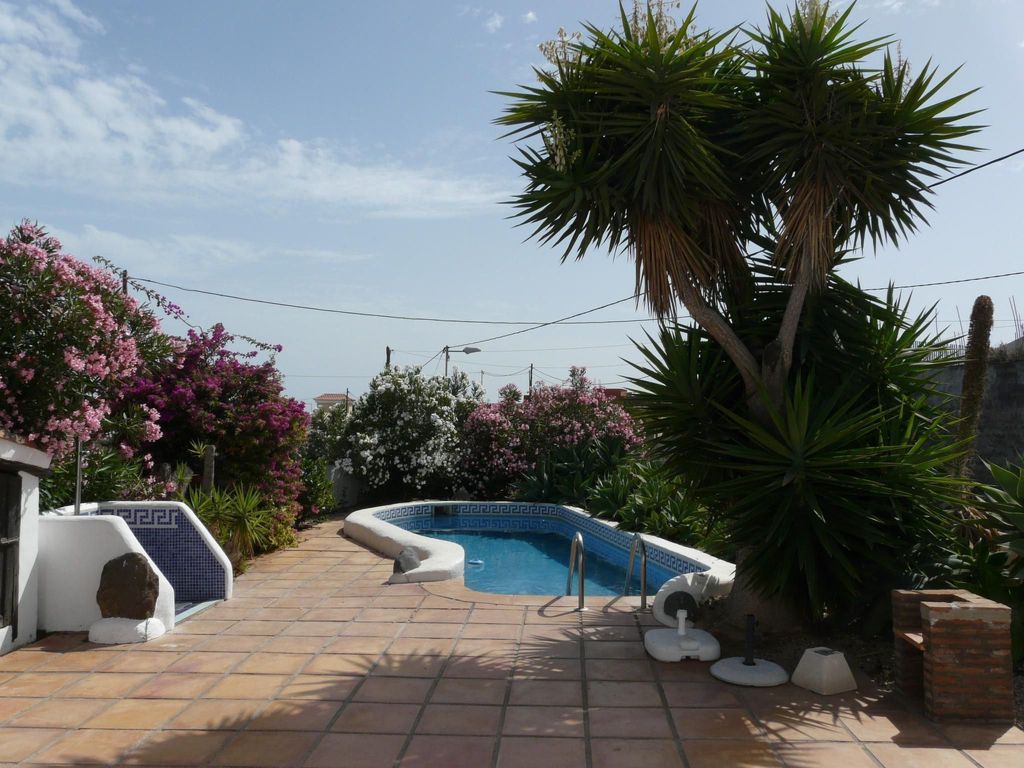 Finca "Casa Roja" mit eigenem Schwimmbad