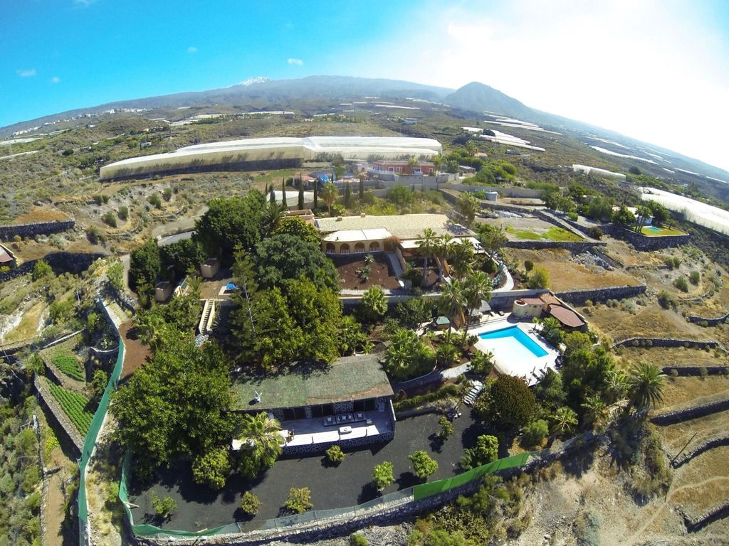 Schöne Finca Sanjuan mit Pool und Meerblick