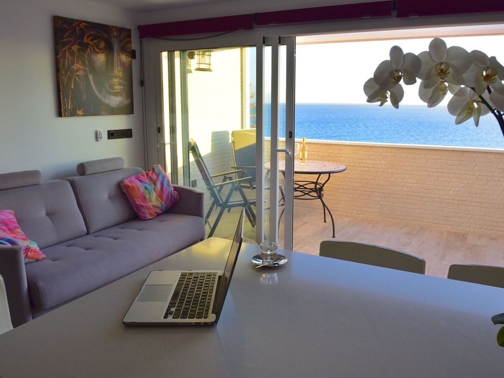 Traumwohnung mit Meerblick und Gemeinschaftspool