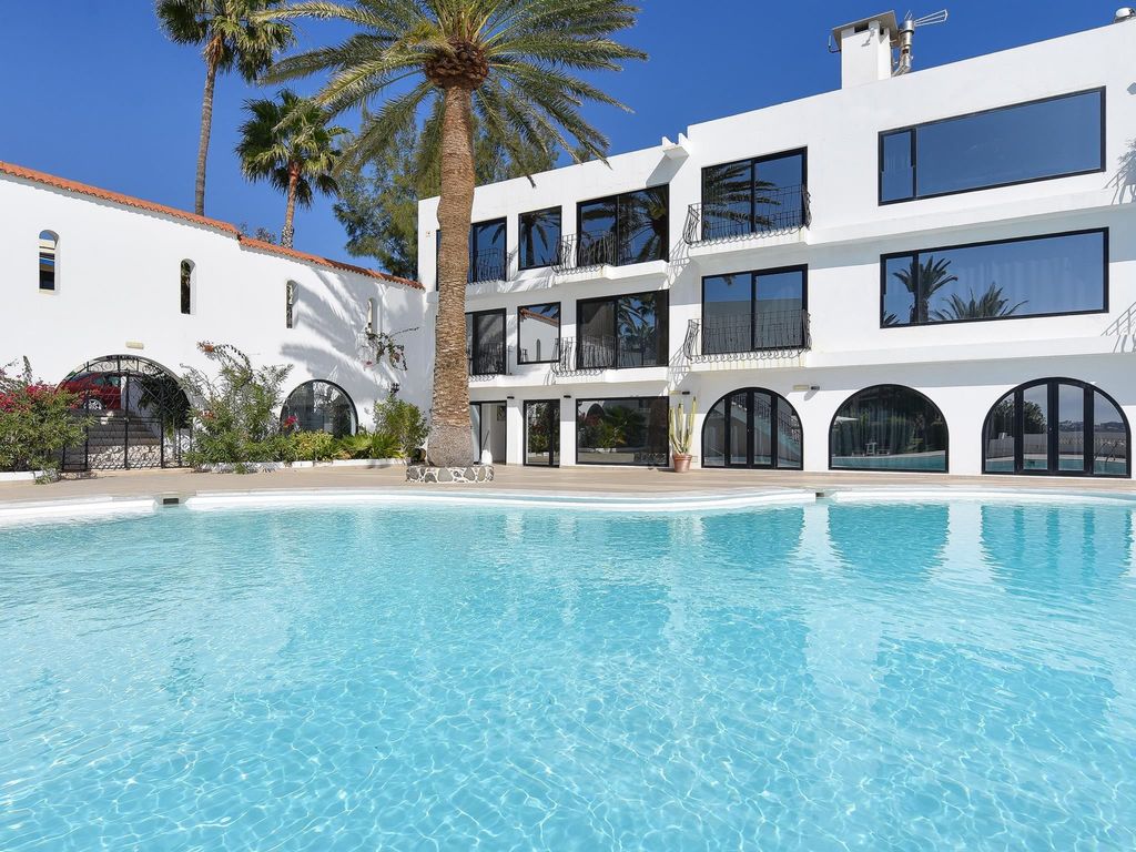 OceanSide Suites