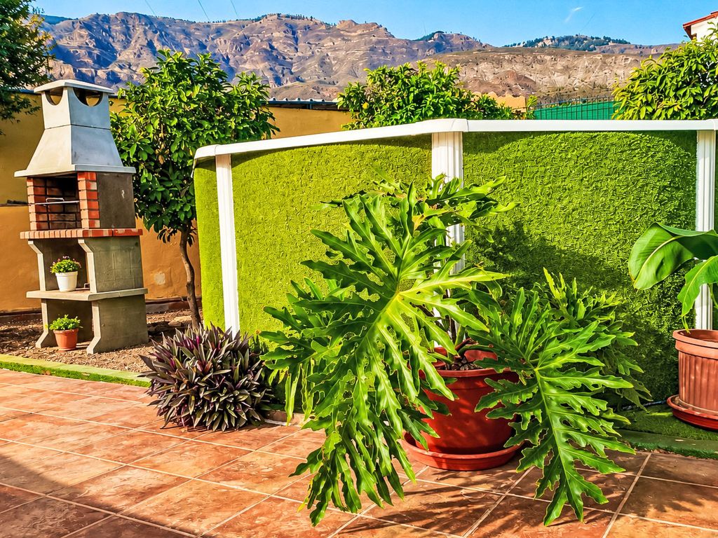 "La Almendra" mit Terrasse