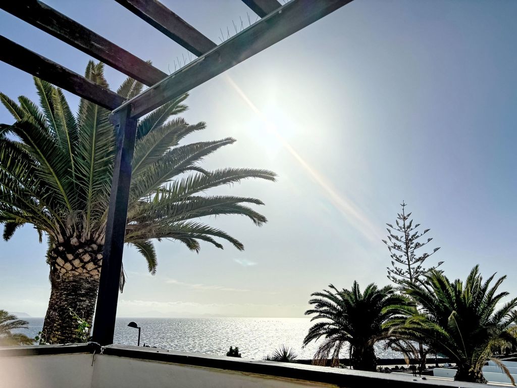 Schöne Wohnung in Playa Blanca mit Grill, Garten und Terrasse und Neben dem Str