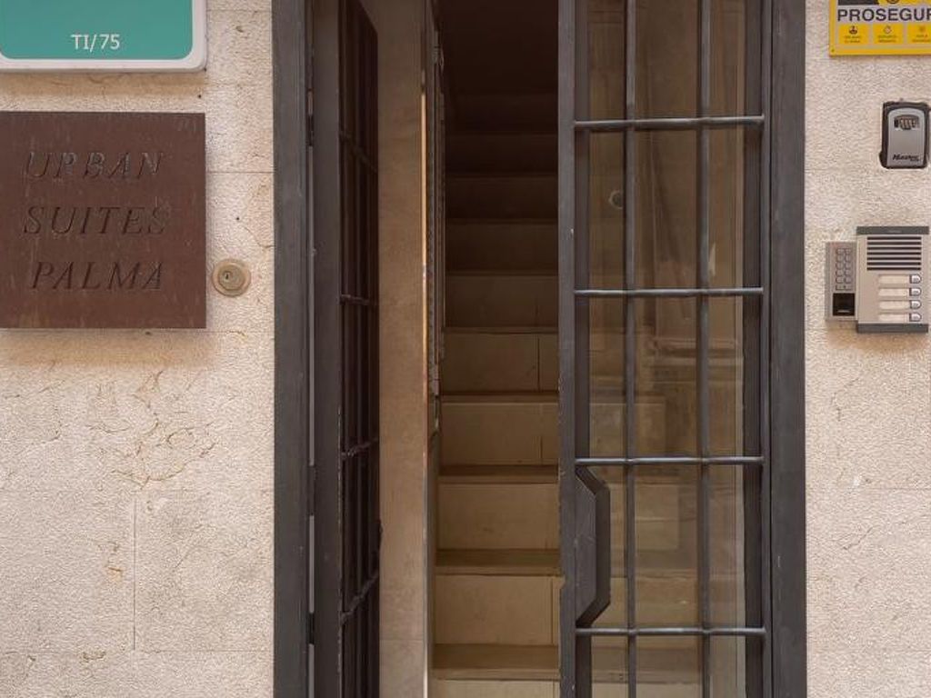 URBAN SUITES 2 PALMA STANDARD TI/75