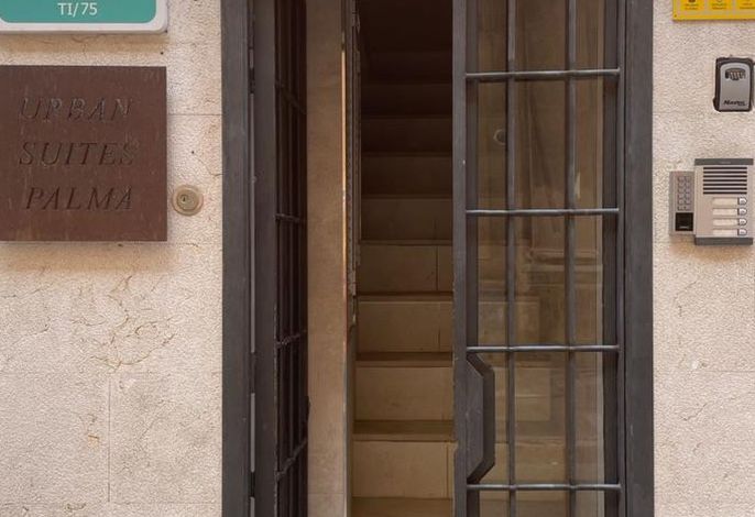 URBAN SUITES 3 PALMA STANDARD TI/75