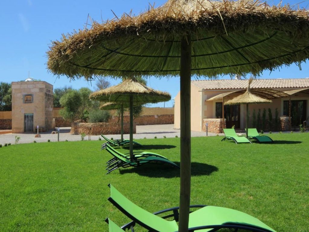 Wohnung mit Pool, Garten, Terrasse und Grill