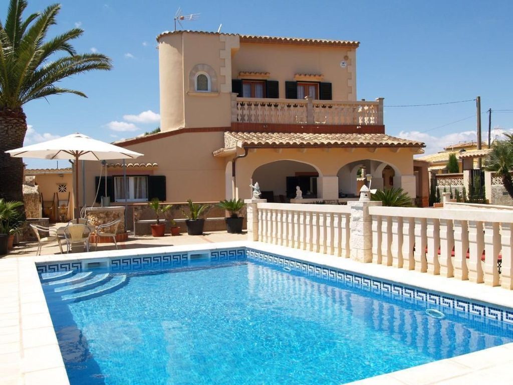 "Villa Lopez