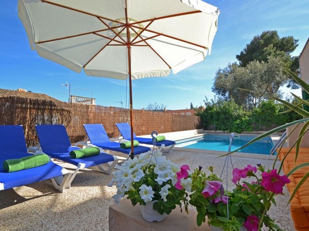Schöne Villa mit Pool und Garten