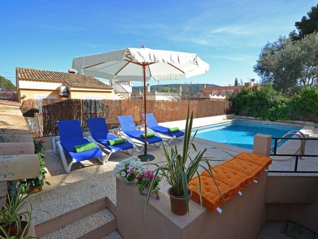 Schöne Villa mit Pool und Garten