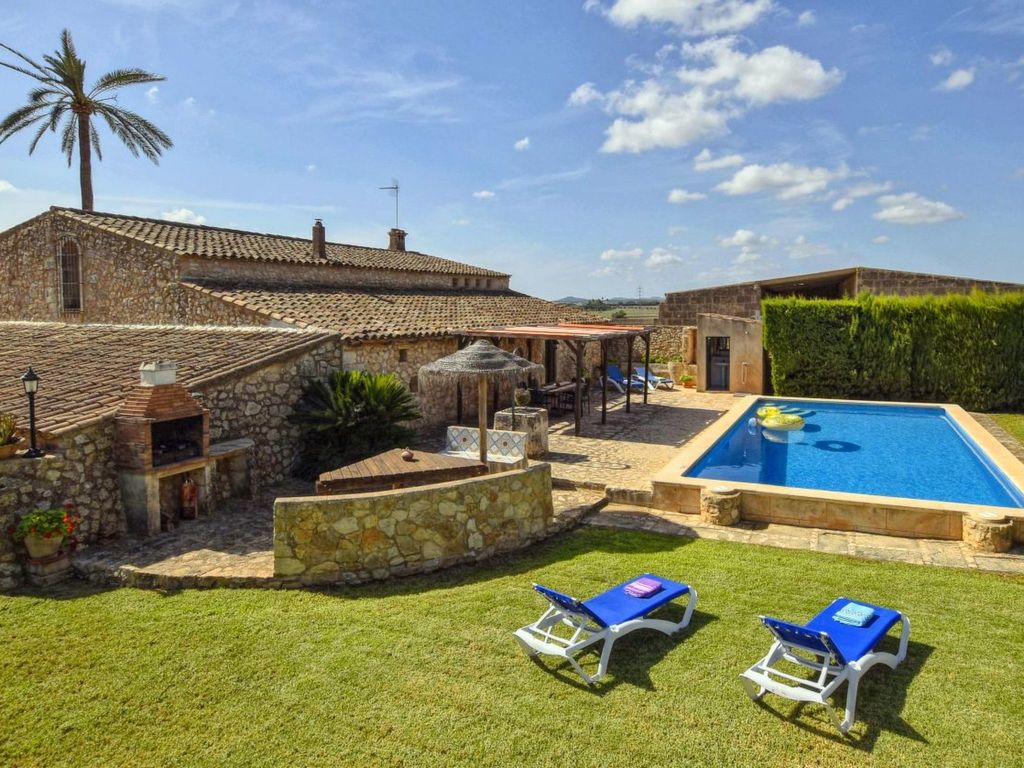 Wunderschönes Ferienhaus in Vilafranca De Bonany