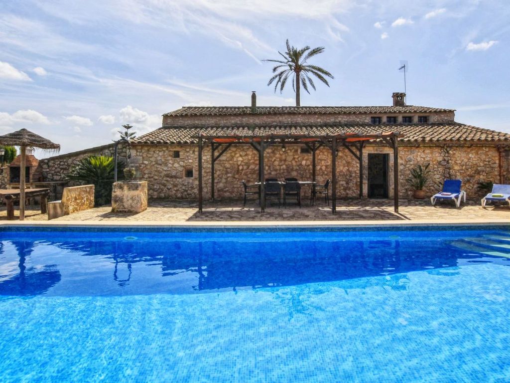 Wunderschönes Ferienhaus in Vilafranca De Bonany