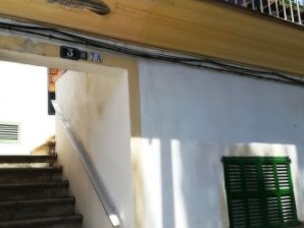 Touristenwohnung "Pins" mit Terrasse