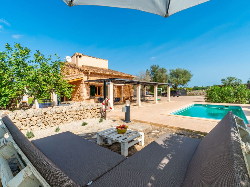 Stilvolle, top-moderne, traumhafte Finca in Sineu