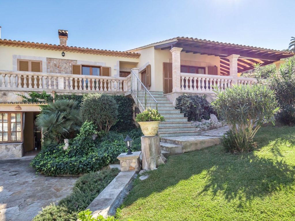 Exklusive Villa mit Meerblick und privatem Pool