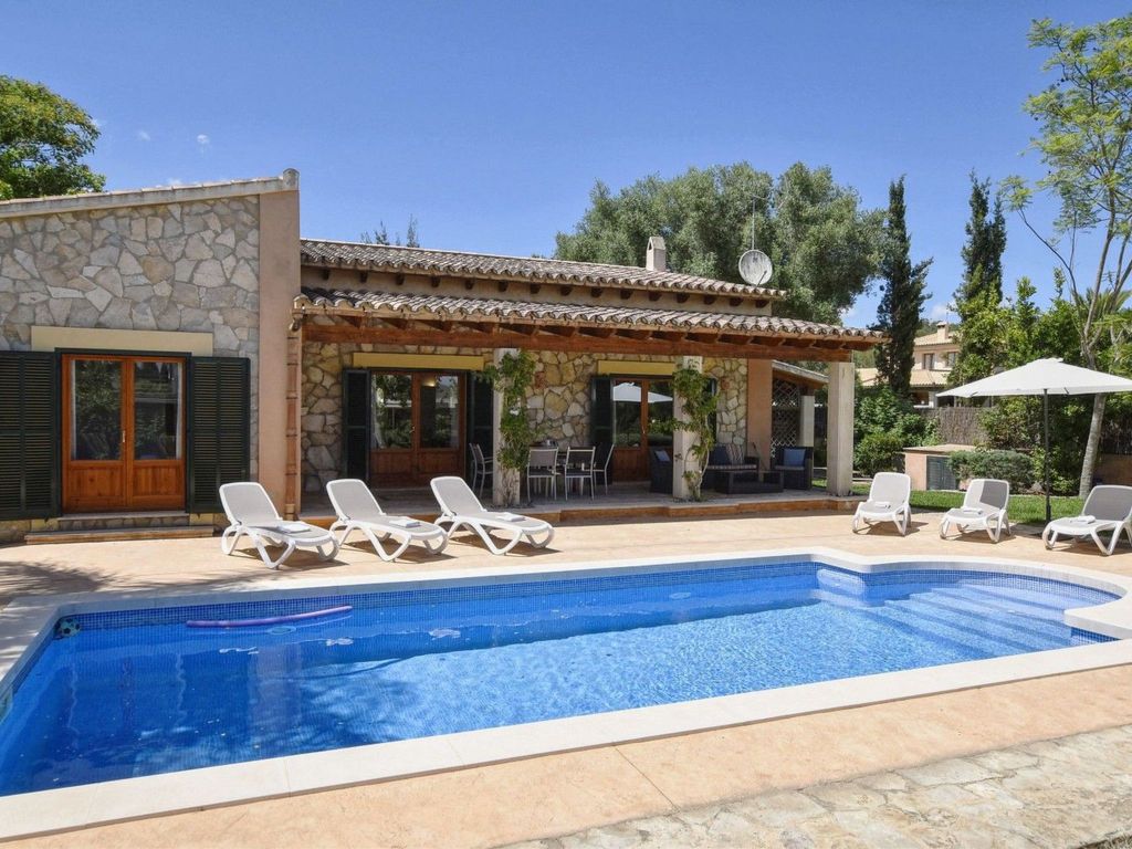 Moderne Villa mit privatem Pool in Crestatx