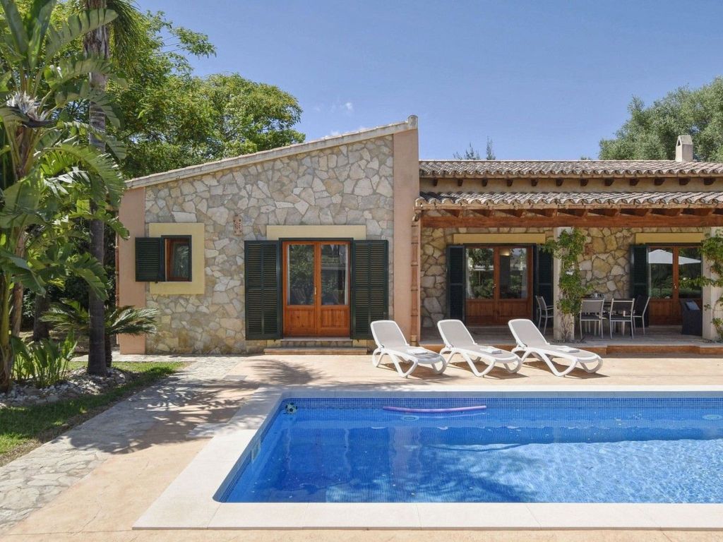 Moderne Villa mit privatem Pool in Crestatx