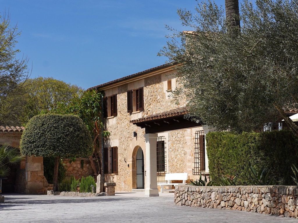 Beeindruckende große Villa in der Nähe von Cala San Vicente