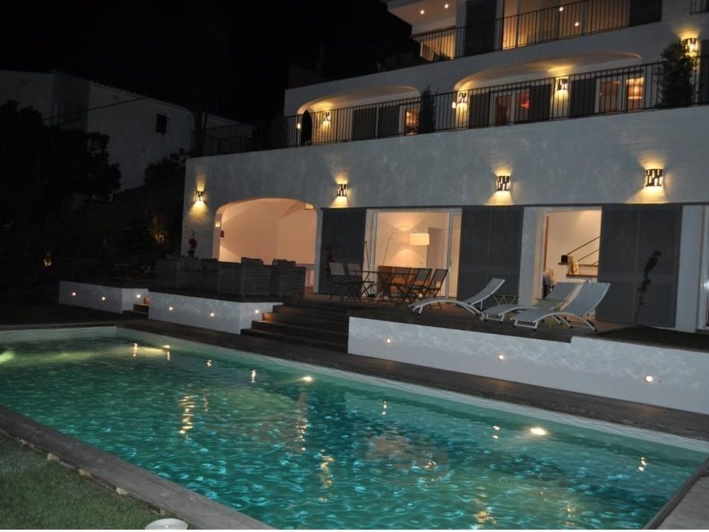 Villa mit Charme - Privatpool für Familien