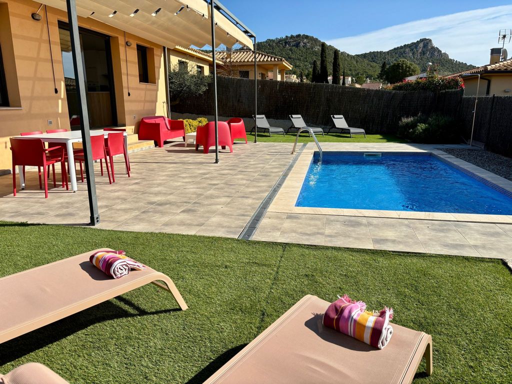 Moderne Villa Medes Mar mit Privatpool