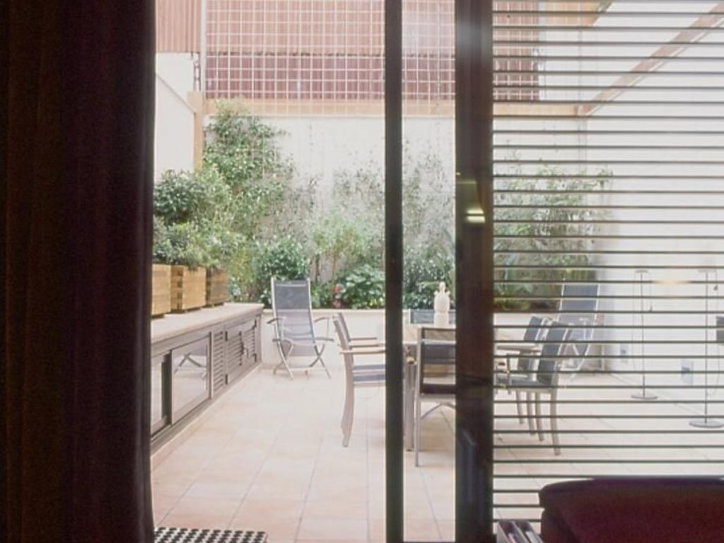 Villa con piscina privada, sauna y sala lounge en Barcelona