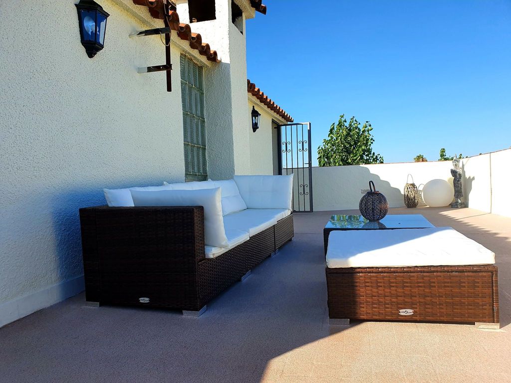 Finca mit eigenem Garten und Grill