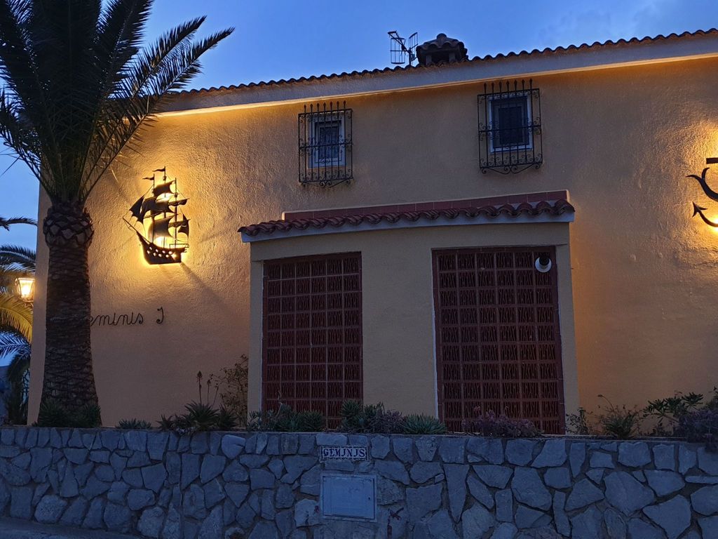 Casa Geminis 1 mit Garten und Meerblick