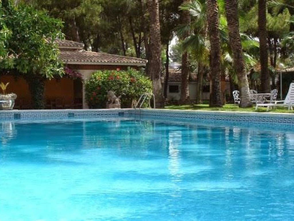 "Villa S"