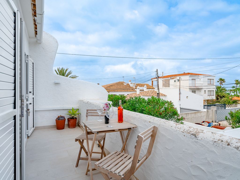Sea Breeze House