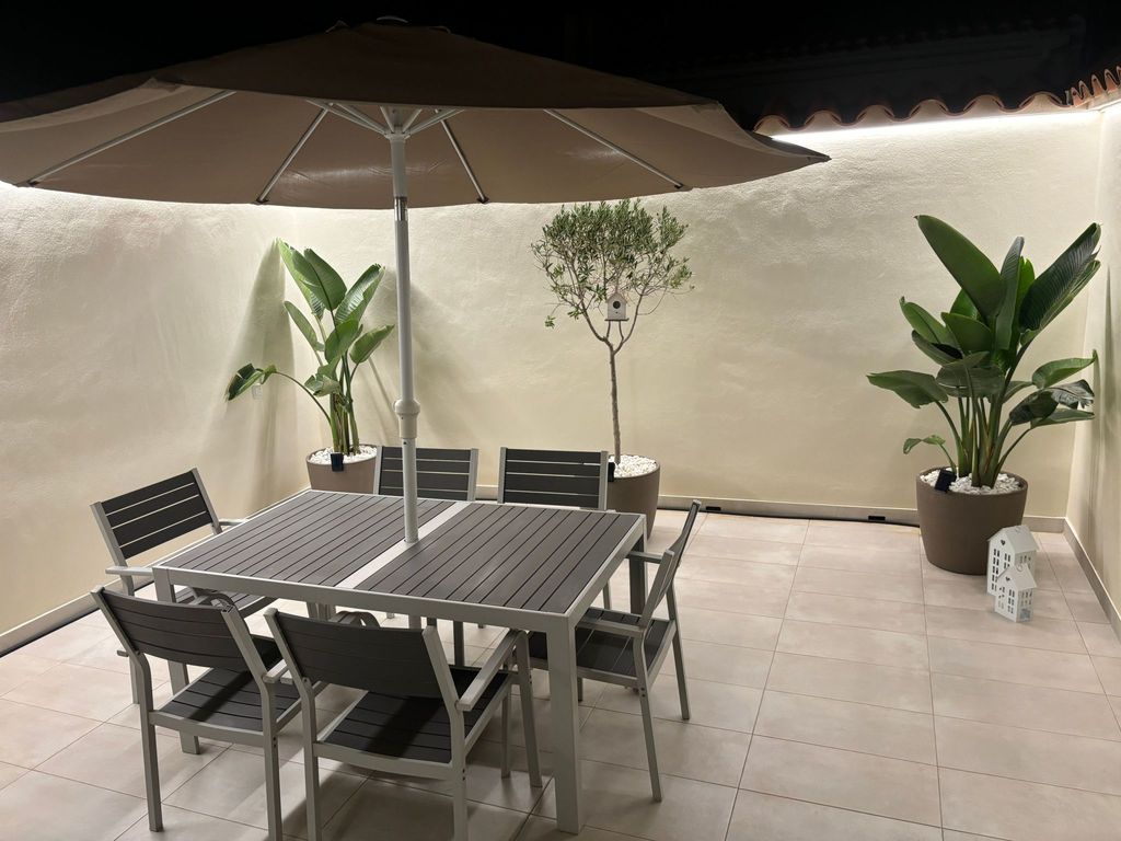 mit Garten, Grill und Terrasse