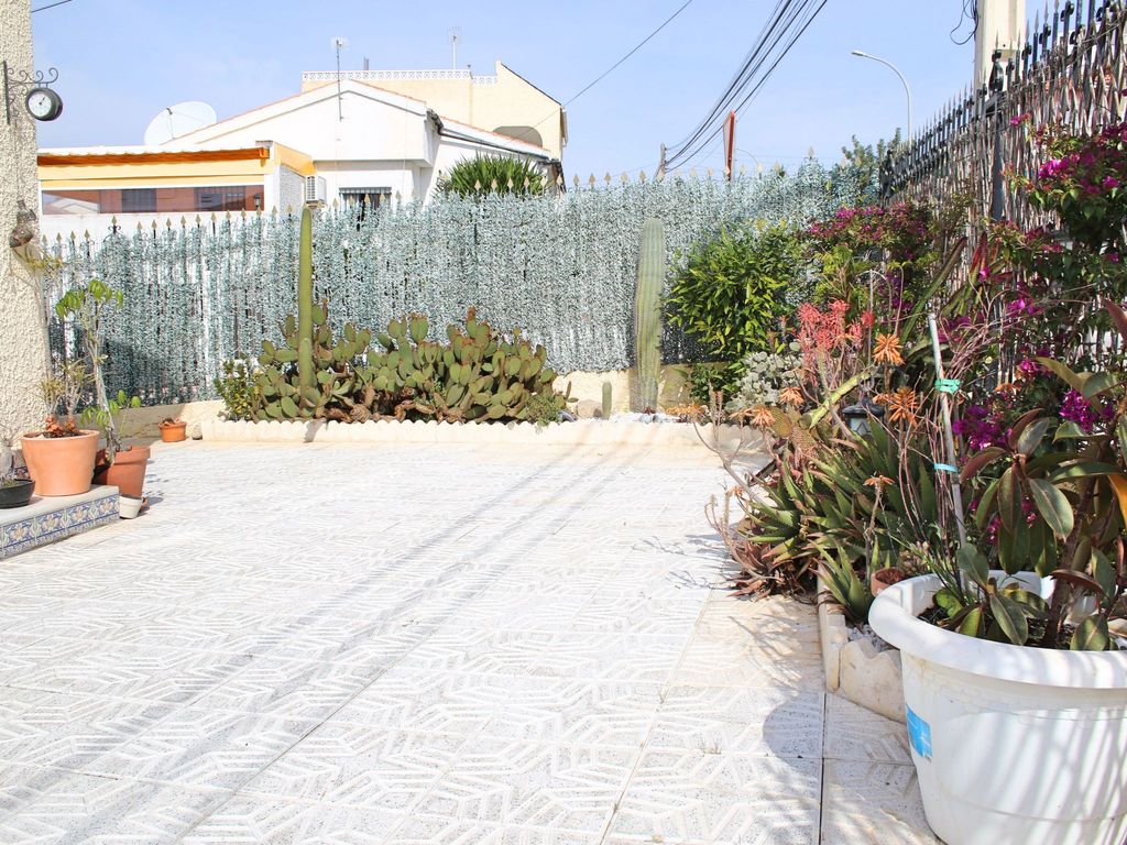 "Casa Caprichosa"