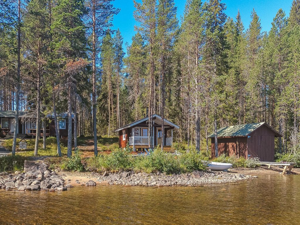 Ylikitkajärvi, kesäkumpu
