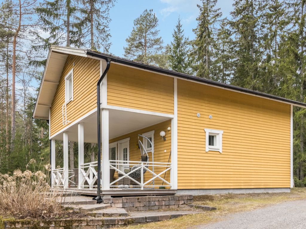 Juhlamenot mökki 12