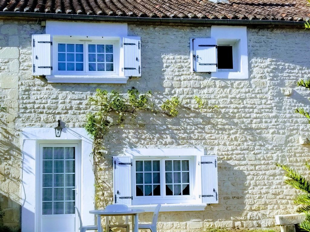 Steinhaus Ardenne in Fontenay-le-Comte