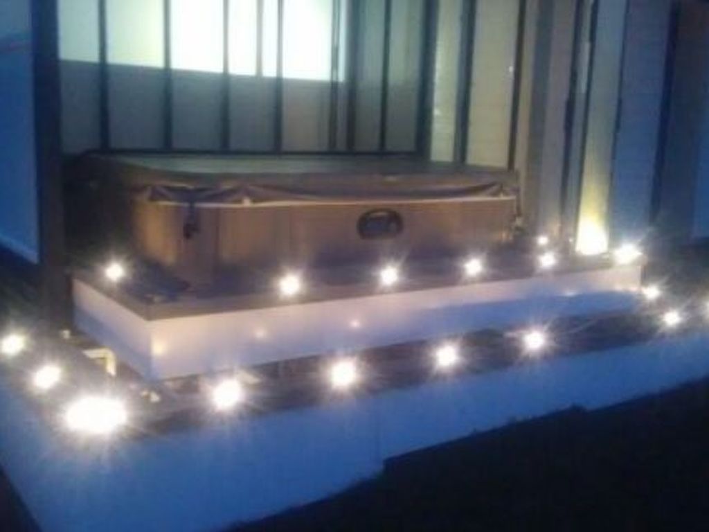 Charmantes Haus mit privatem Jacuzzi in der Bret