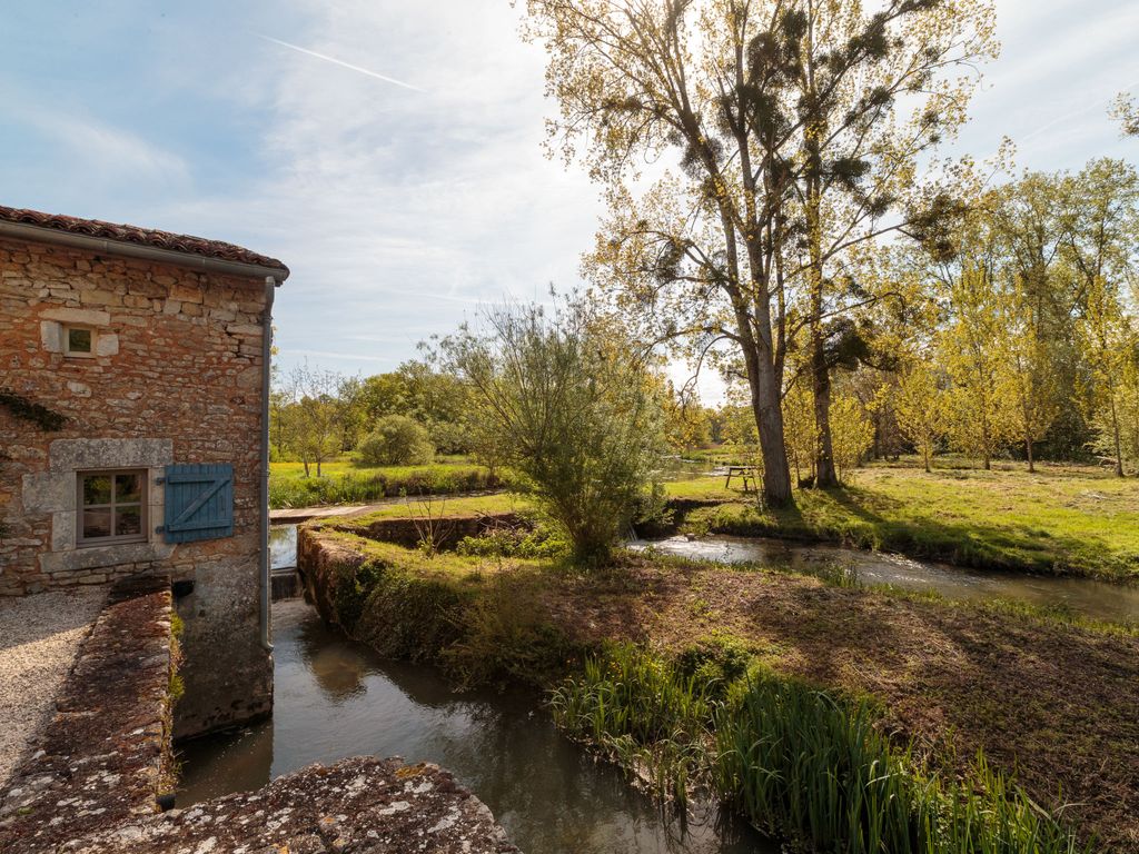 Moulin De Mois