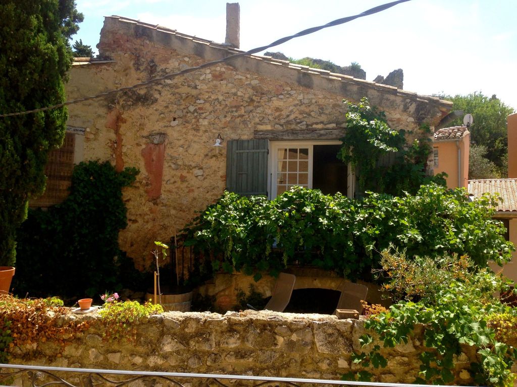 Provenzalisches Haus aus Naturstein in Gigondas
