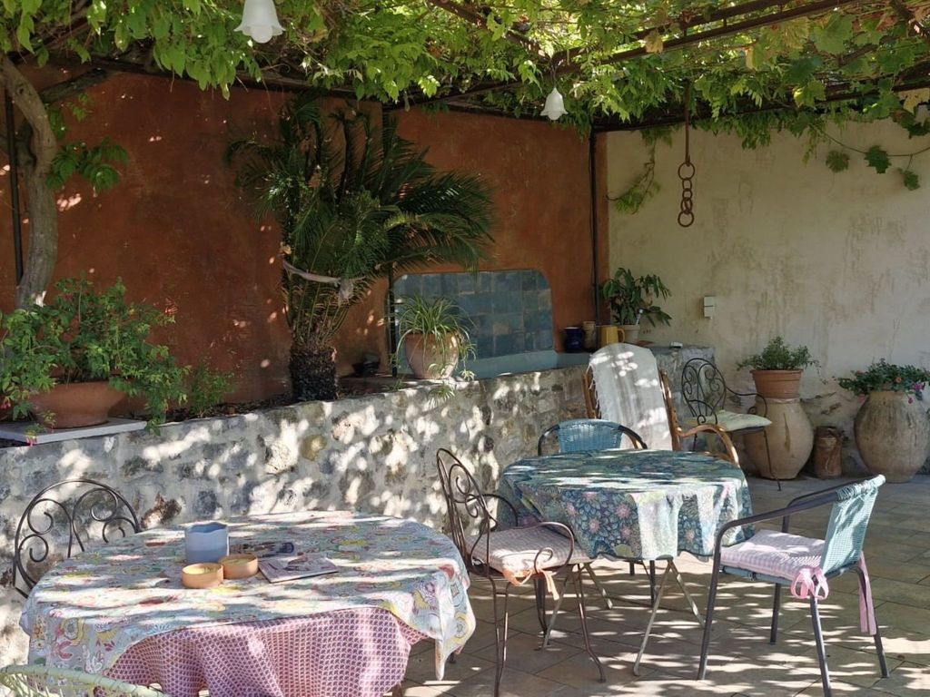Maison de Village Manolsi