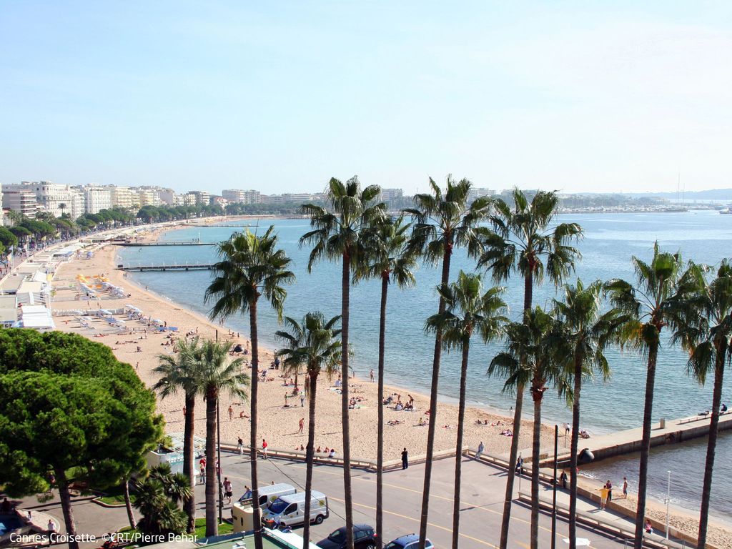 Cannes Bay