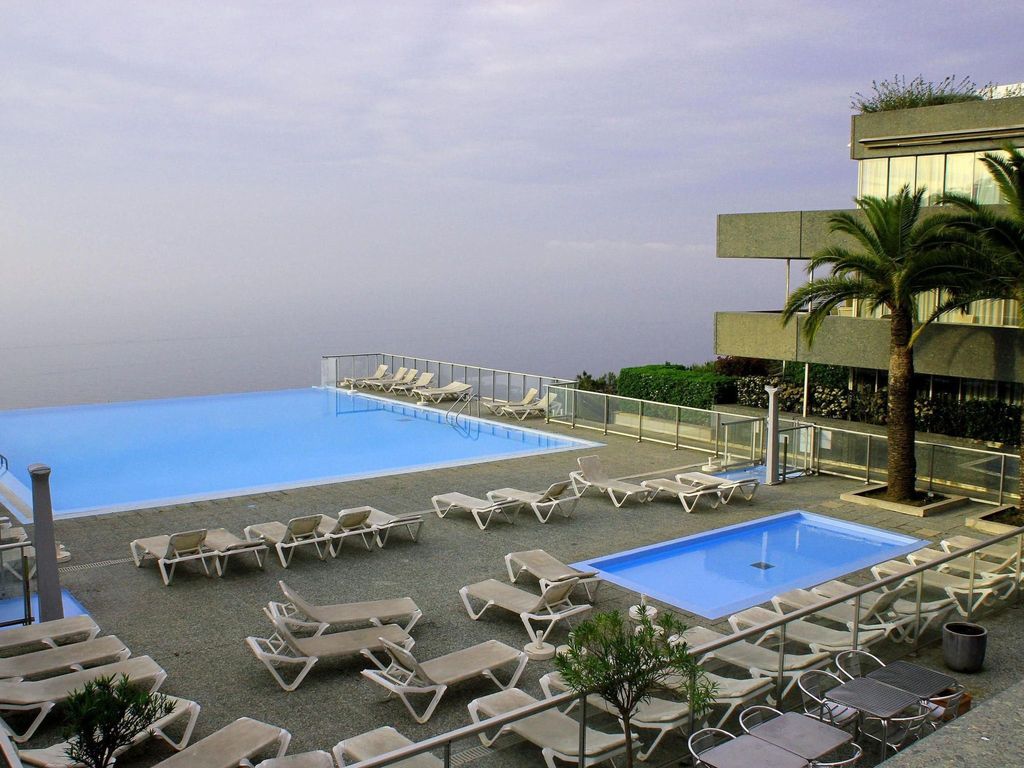 mit Pool Infinity