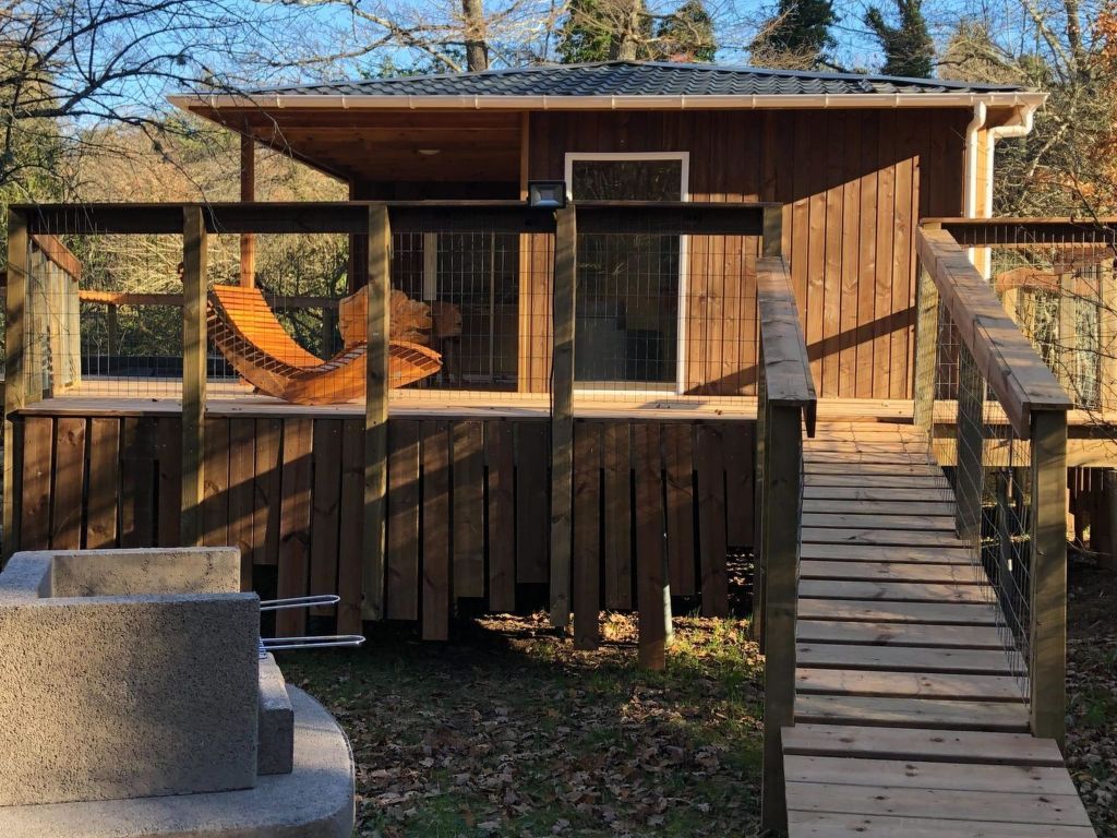 in Vivario mit Garten, Terrasse und Grill