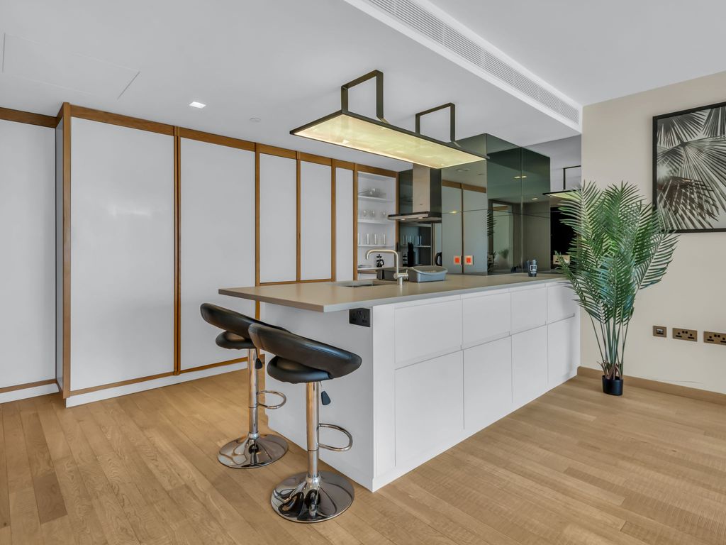 Spitafields Apartment