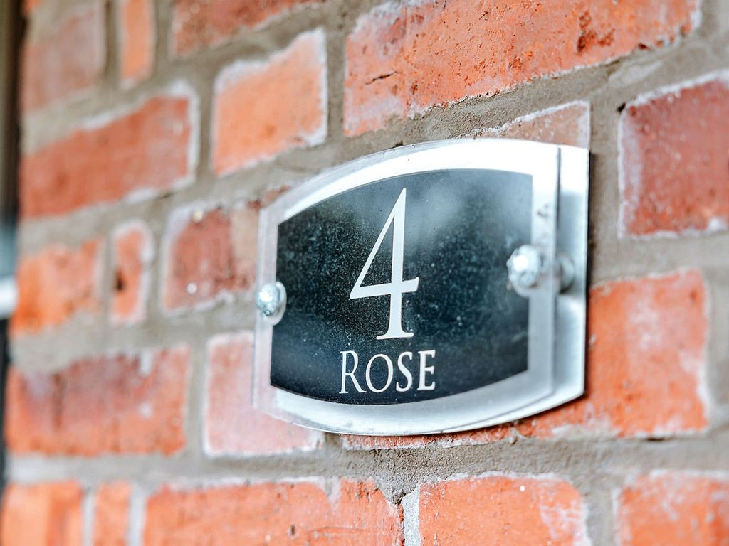 Rose Country Cottage