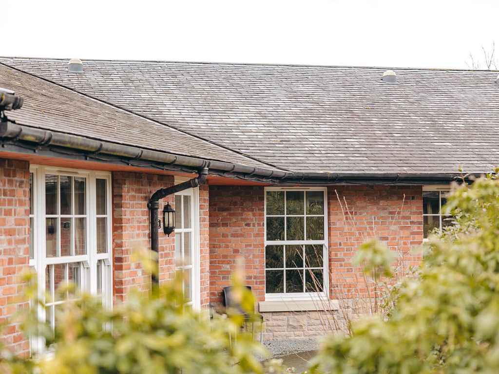 Rose Country Cottage