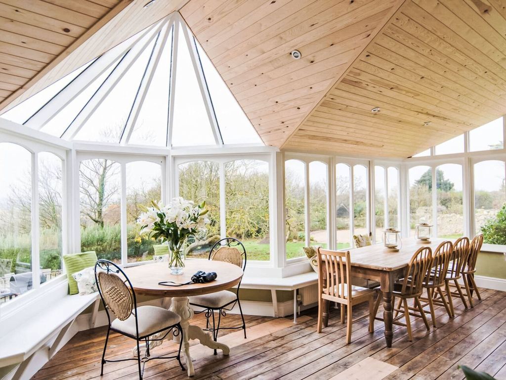 Coastal Nest Beachside