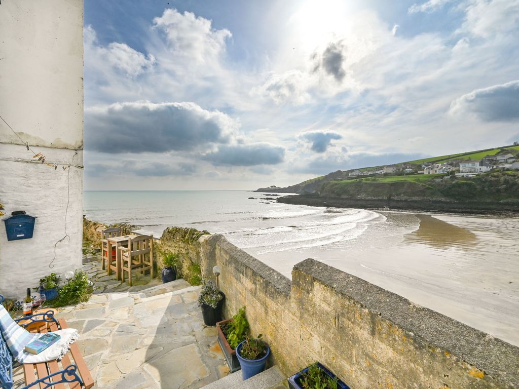 Dolphin Cottage