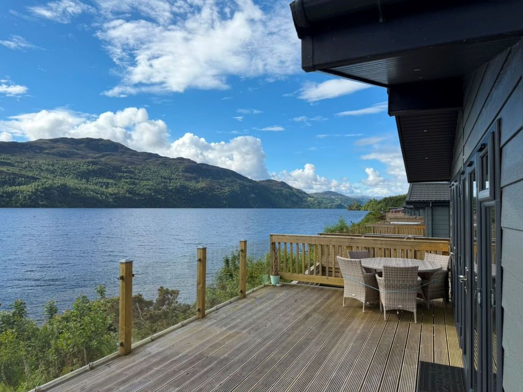 Loch Ness Hamptons Lodge