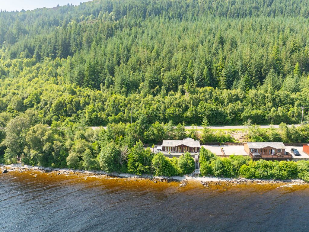 Cìela Lodge on Loch Ness